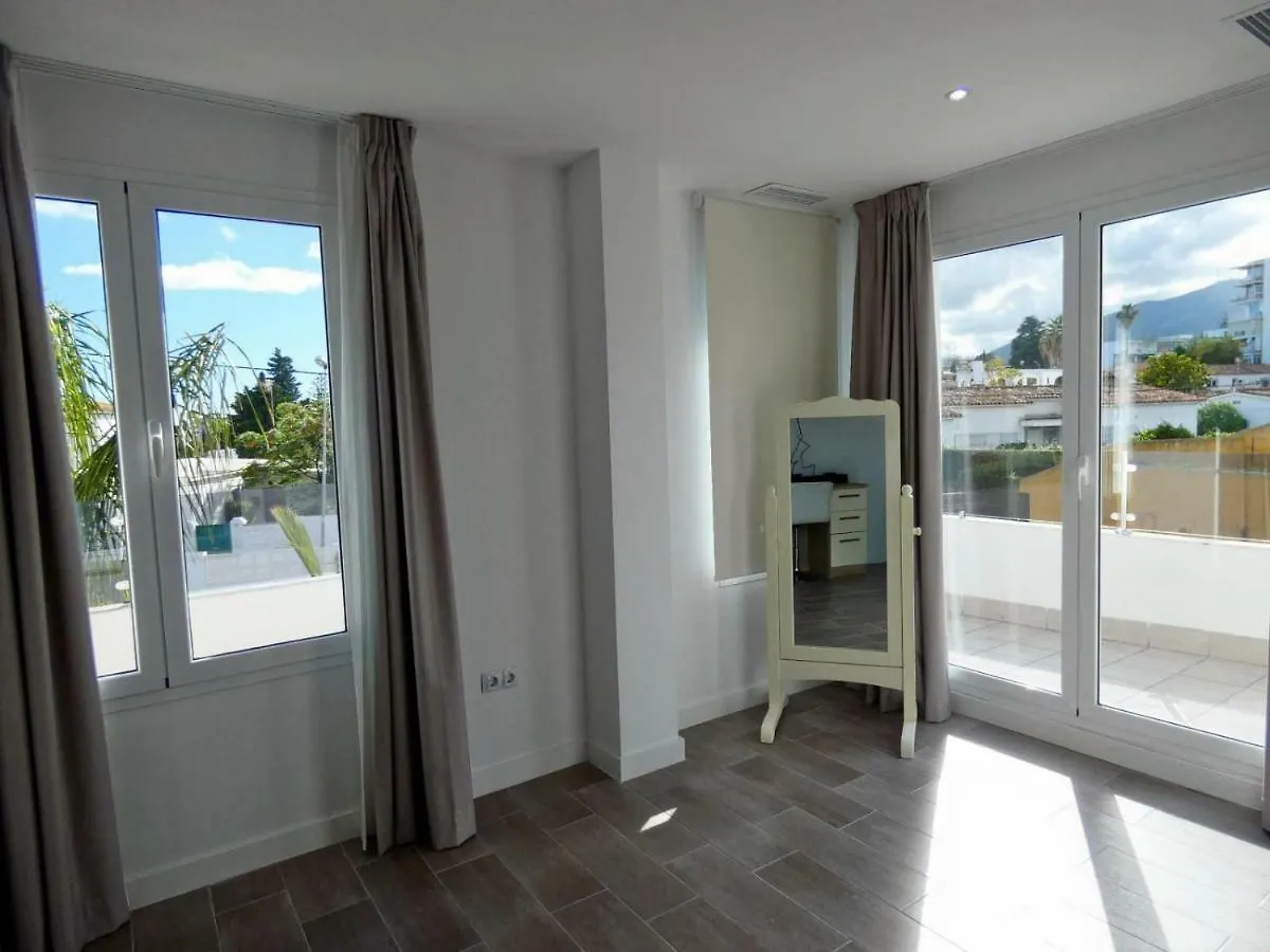 Amazing Villa By The Sea Benalmadena 阿罗约德拉迷雅