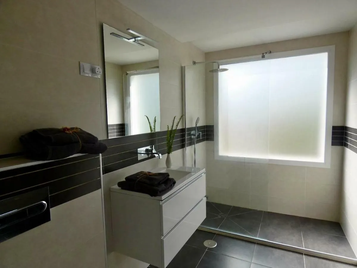 Amazing Villa By The Sea Benalmadena 阿罗约德拉迷雅 0*,  西班牙